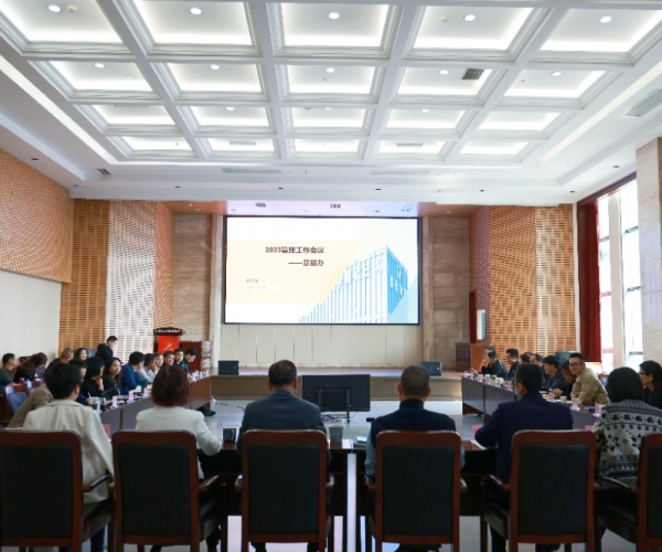 为（内部）客户提供价值，，，，，，为实现“领跑”赋能加速